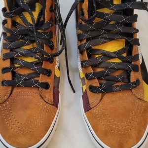100 % AUTHENTIC Van's skater high tops 10